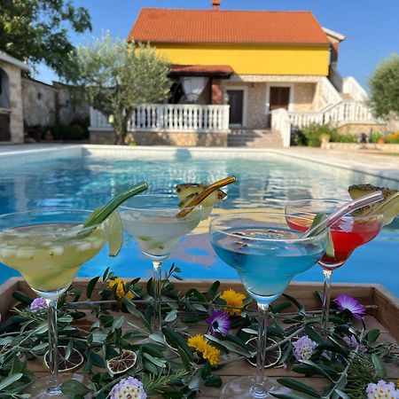 Holiday Home Iva With Pool Sukošan Exterior foto